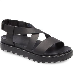 Sorel Roaming Crisscross Sandal size 9.5